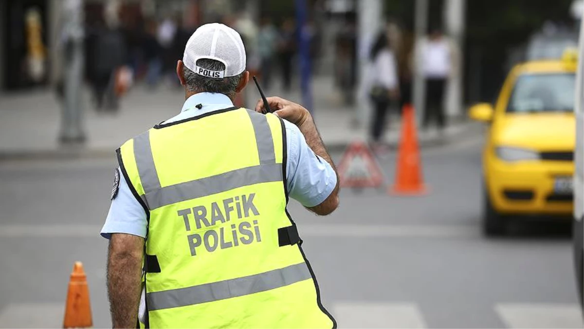 İstanbul\'da Saat 14.00\'ten İtibaren Bazı Yollar Trafiğe Kapatılacak