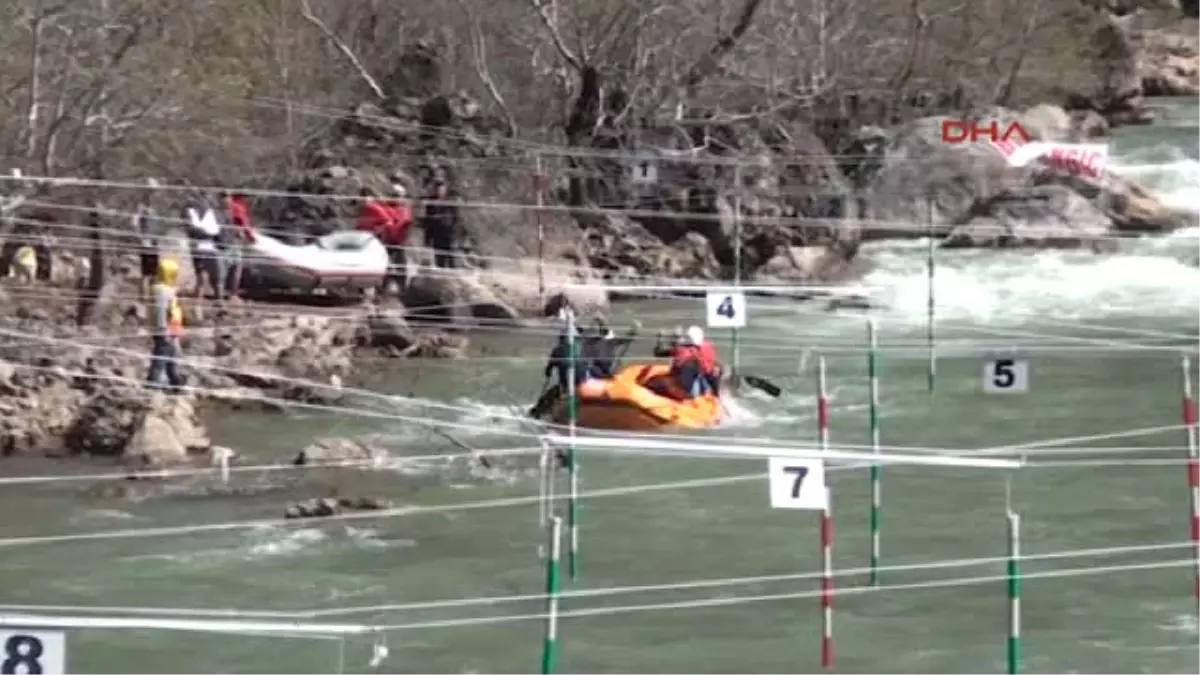 Kayseri Yahyalı\'da Rafting Rüzgarı Esti