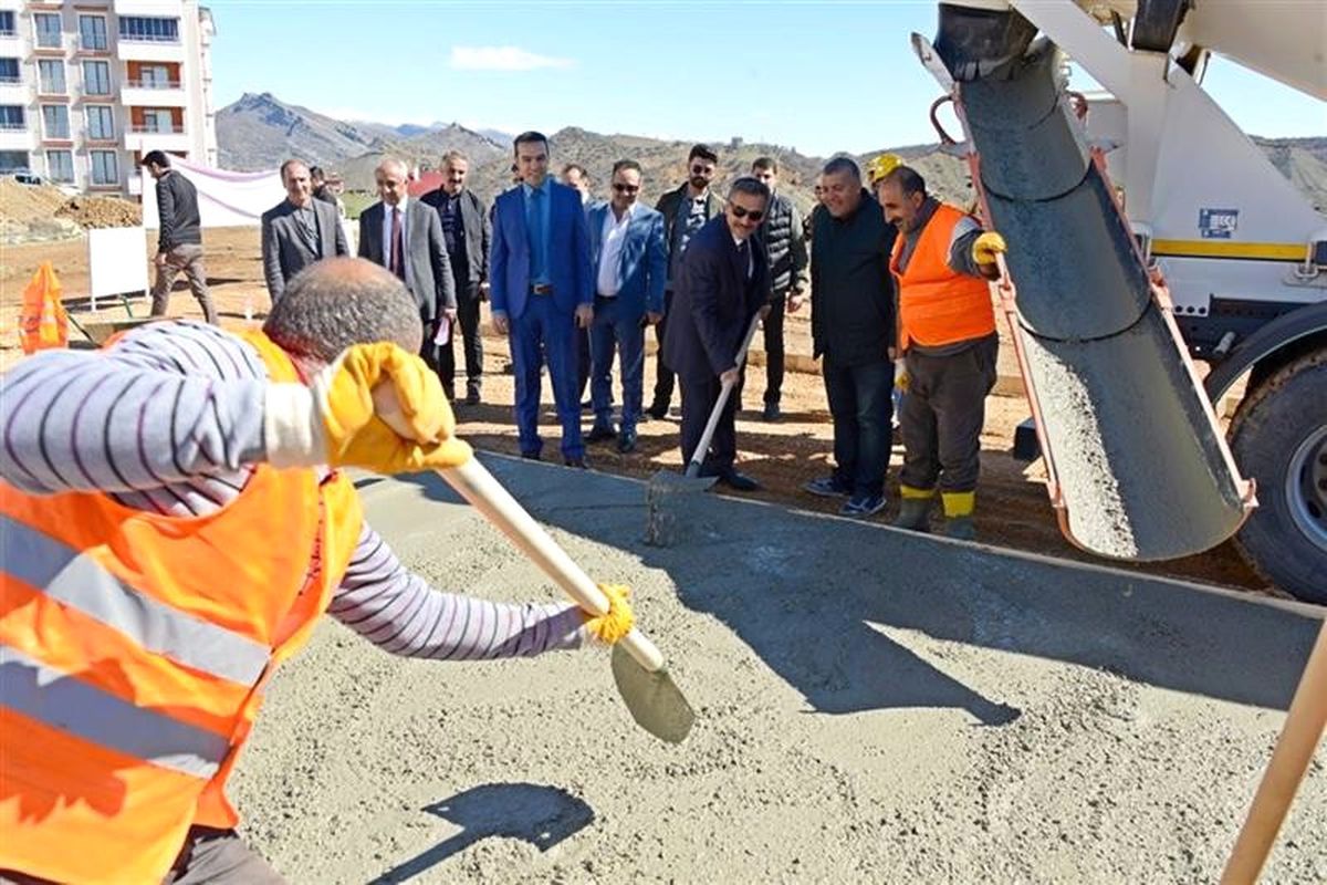 Munzur Çayı Kıyısı Düzenleniyor