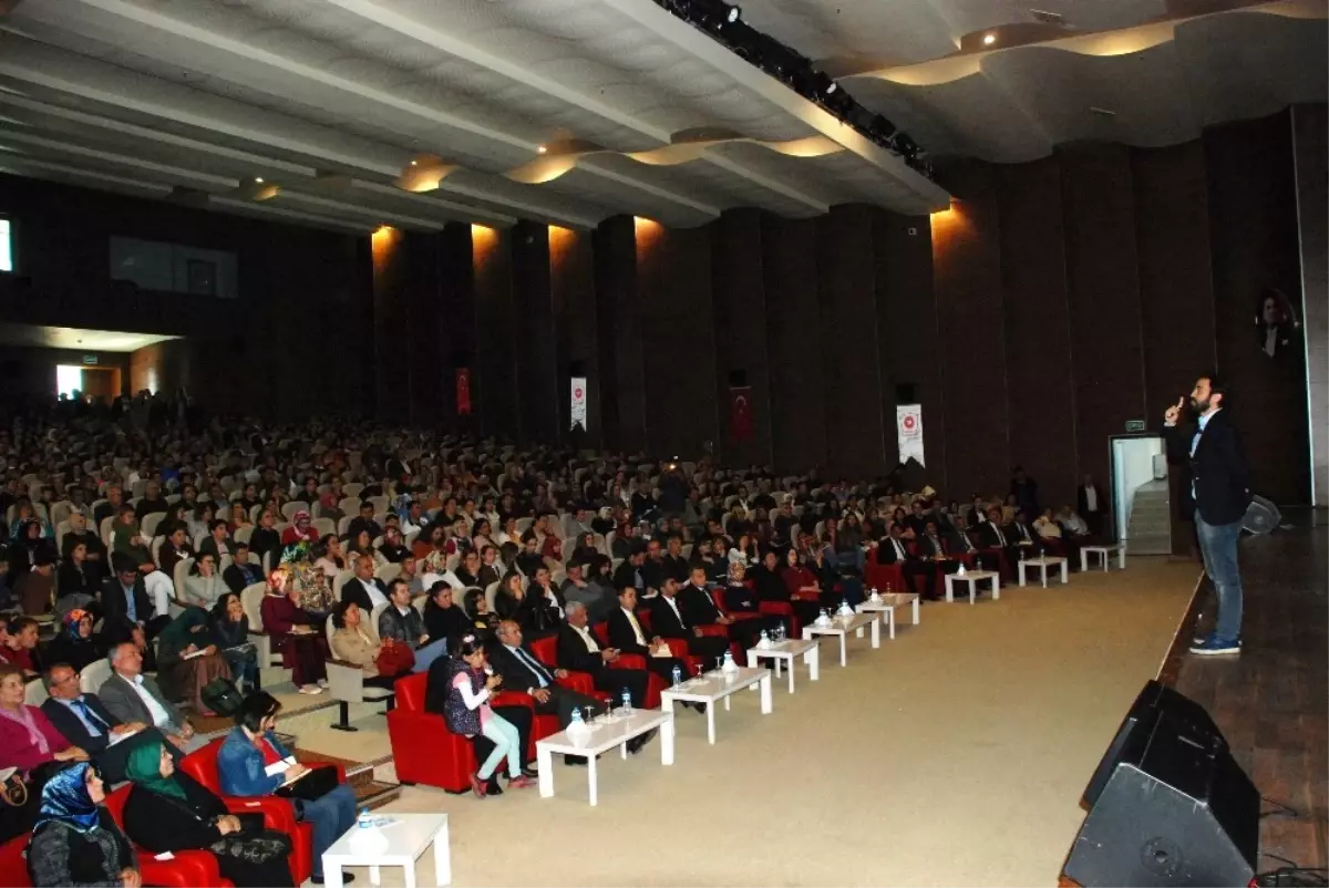 Mutlu ve Başarılı Çocuk Nasıl Yetiştirilir?" Semineri Düzenlendi