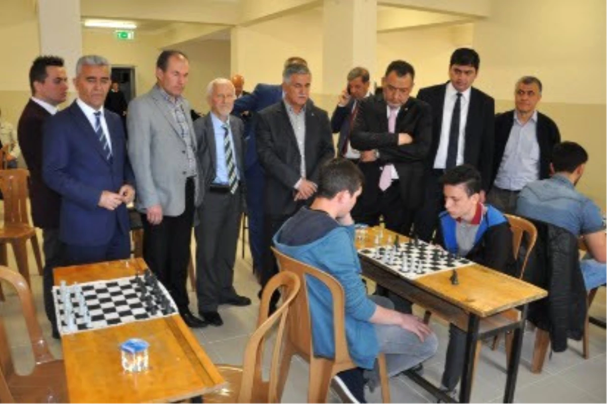 Simav\'da Satranç Turnuvası