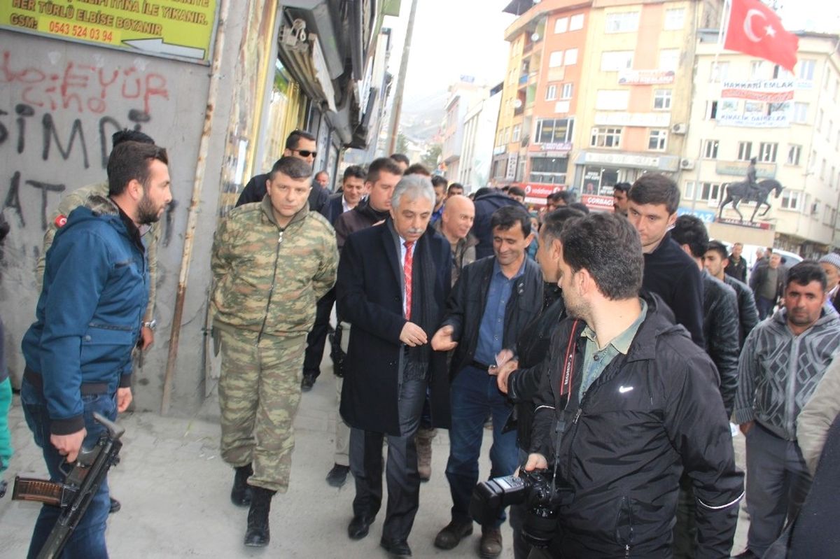 Vali Toprak\'tan Esnaf Ziyareti