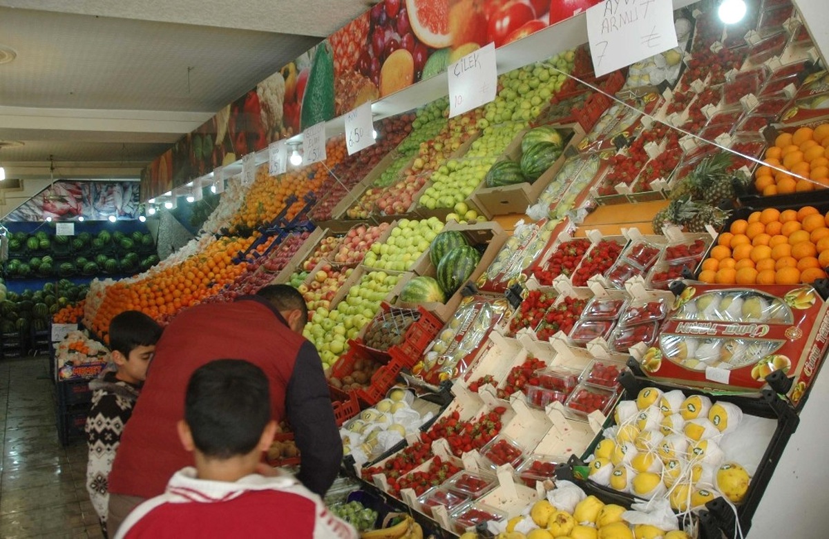 Van\'da Sebze Meyve Fiyatları Düşmüyor