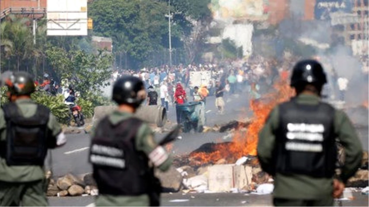 Venezuela\'daki Hükümet Karşıtı Protestolar