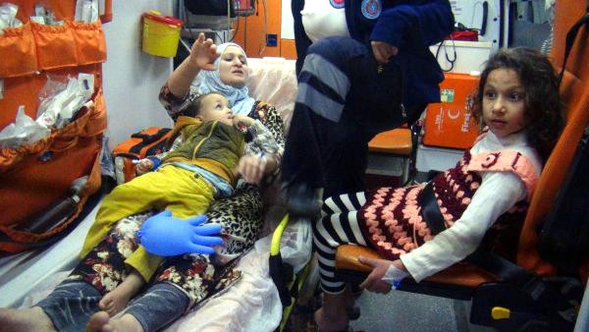 Yemekten Zehirlenen Suriyeli 5 Kişilik Aile Hastanelik Oldu