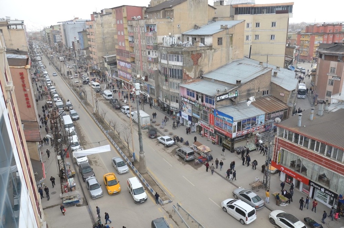 Yüksekova\'da Sokağa Çıkma Yasağı Tamamen Kaldırıldı