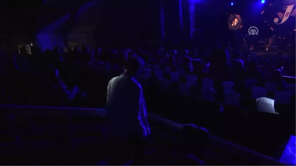 12. Jazzablanca Müzik Festivali\'nde Ingiliz Şarkıcı Murray Head Sahne Aldı