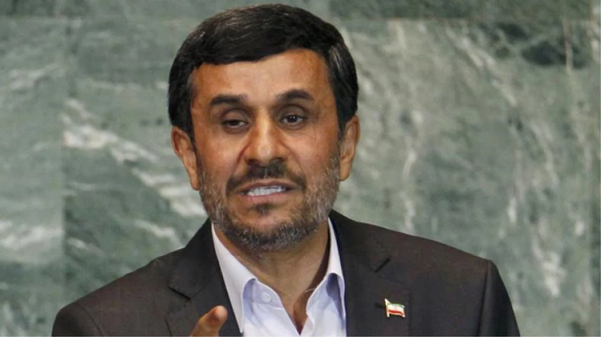 Ahmedinejad Adaylık Başvurusunda Bulundu