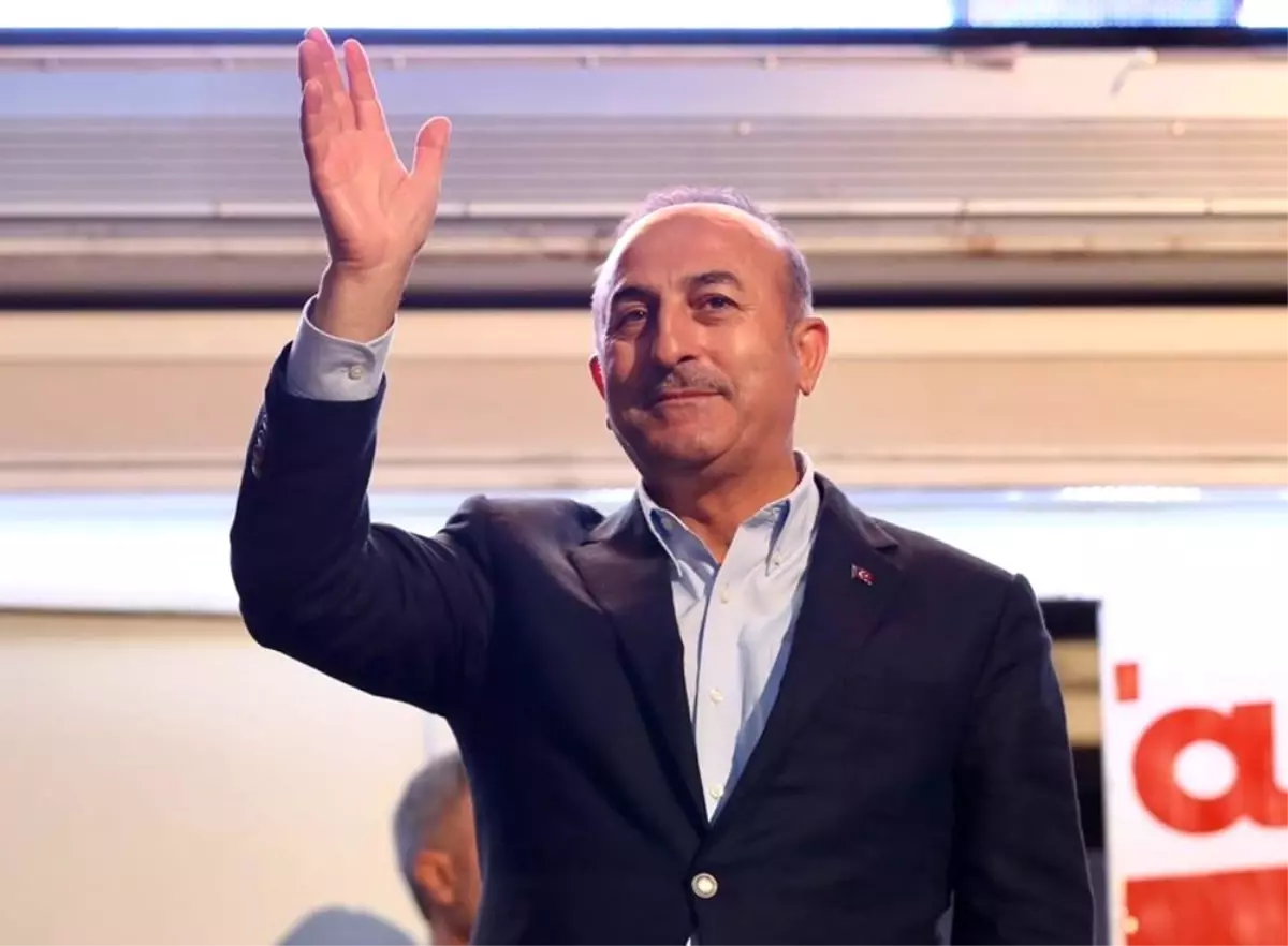 Bakan Çavuşoğlu\'ndan Alanyalı Esnafa Müjde