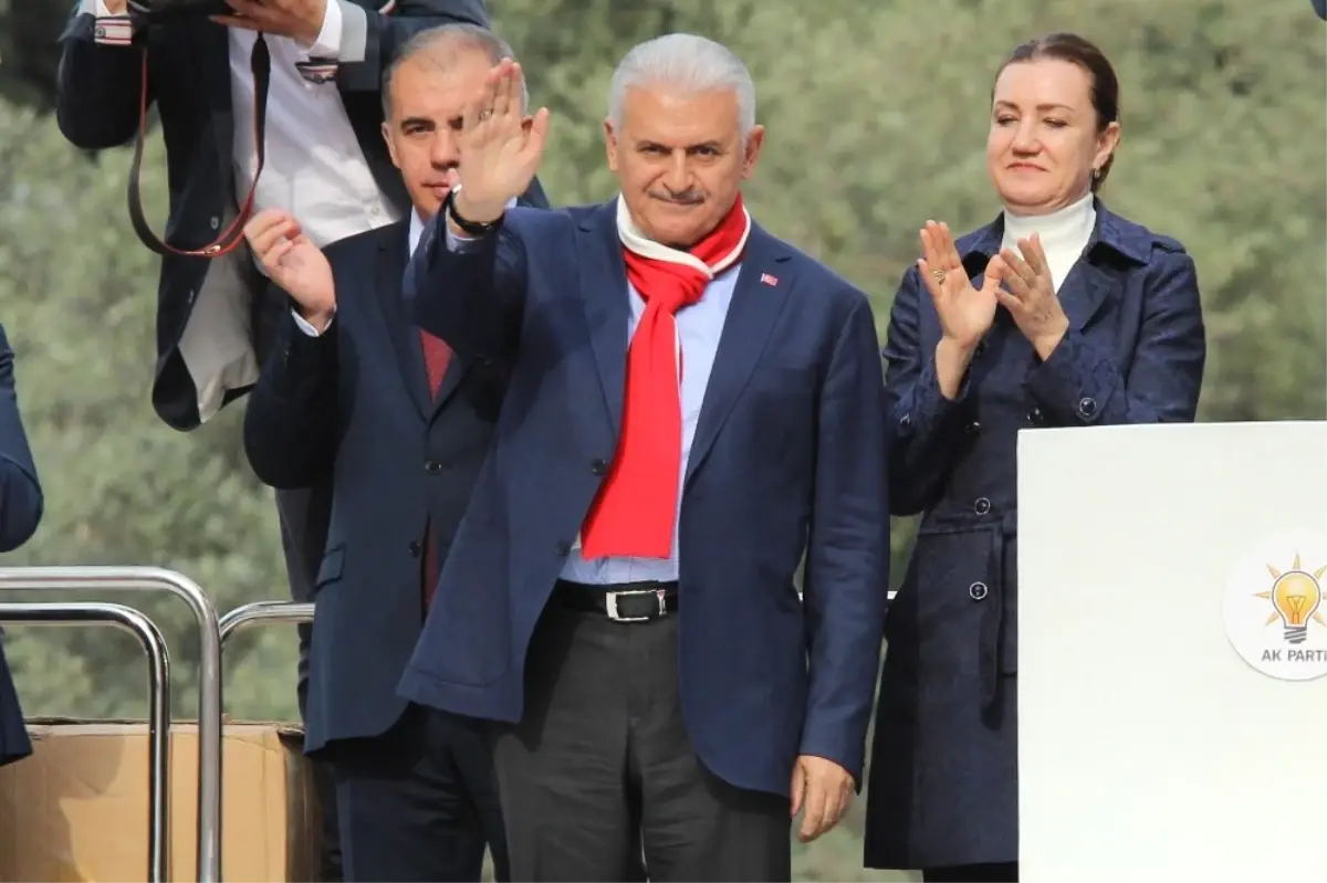 Başbakan Yıldırım\'dan CHP\'ye "Eş Başkanlık" Eleştirisi