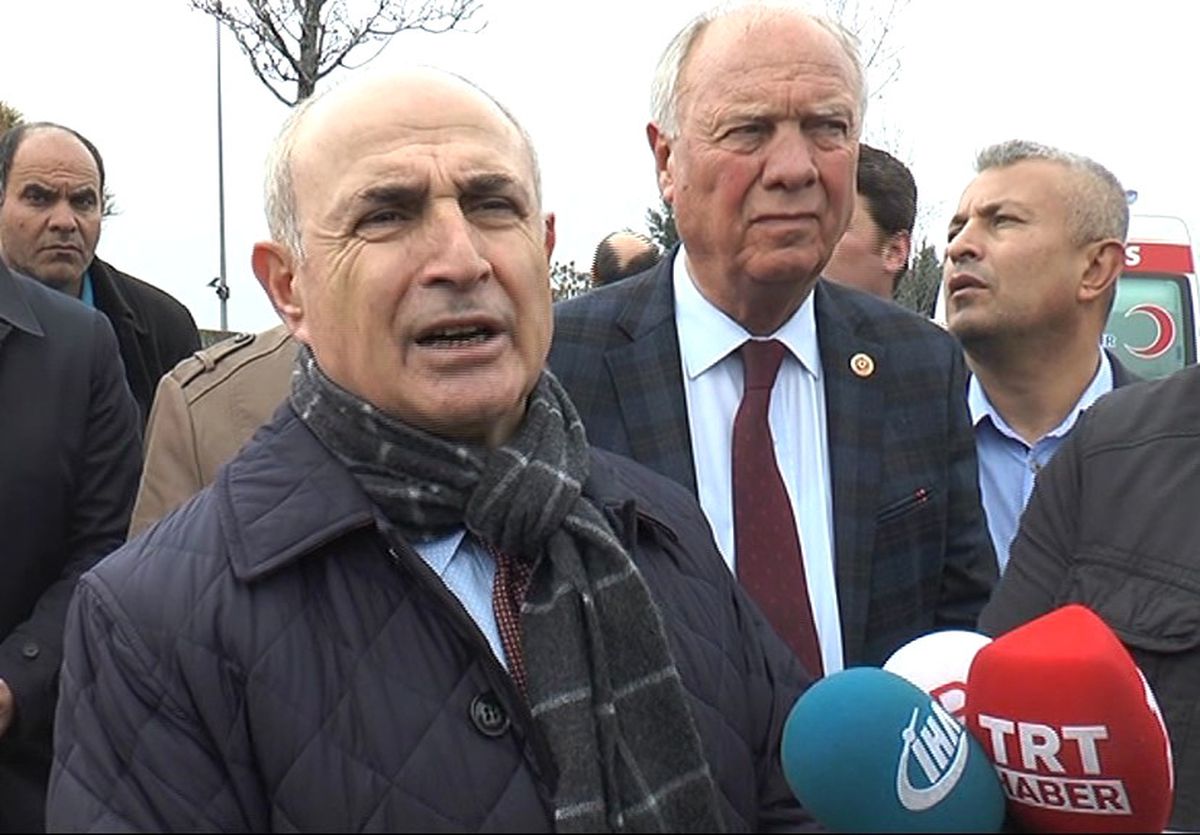Başkan Akgün, Ünlü Sanatçı İbrahim Erkal\'ı Hastanede Ziyaret Etti
