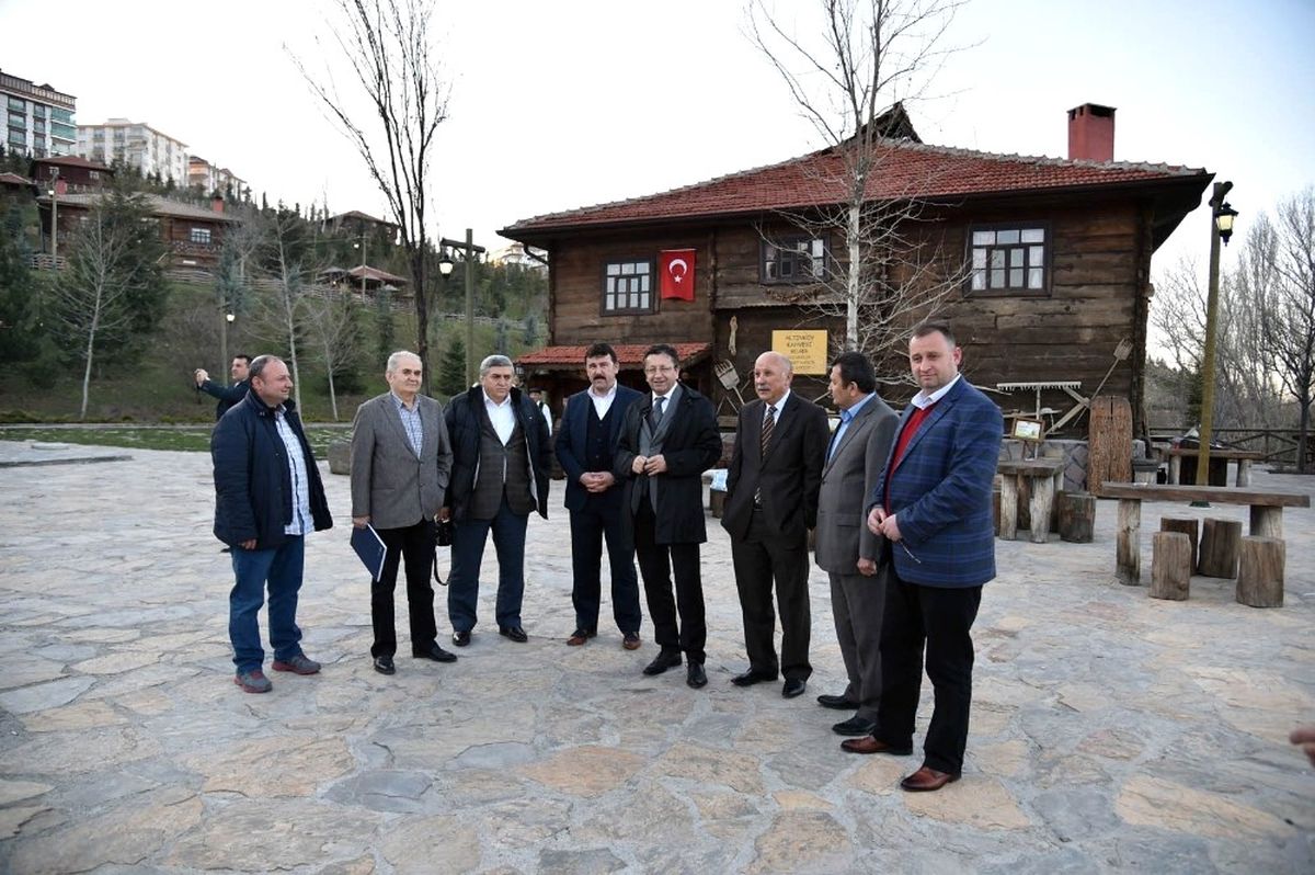 Başkan Tiryaki, Dörtdivanlı Hemşehrilerine Referandumu Anlattı