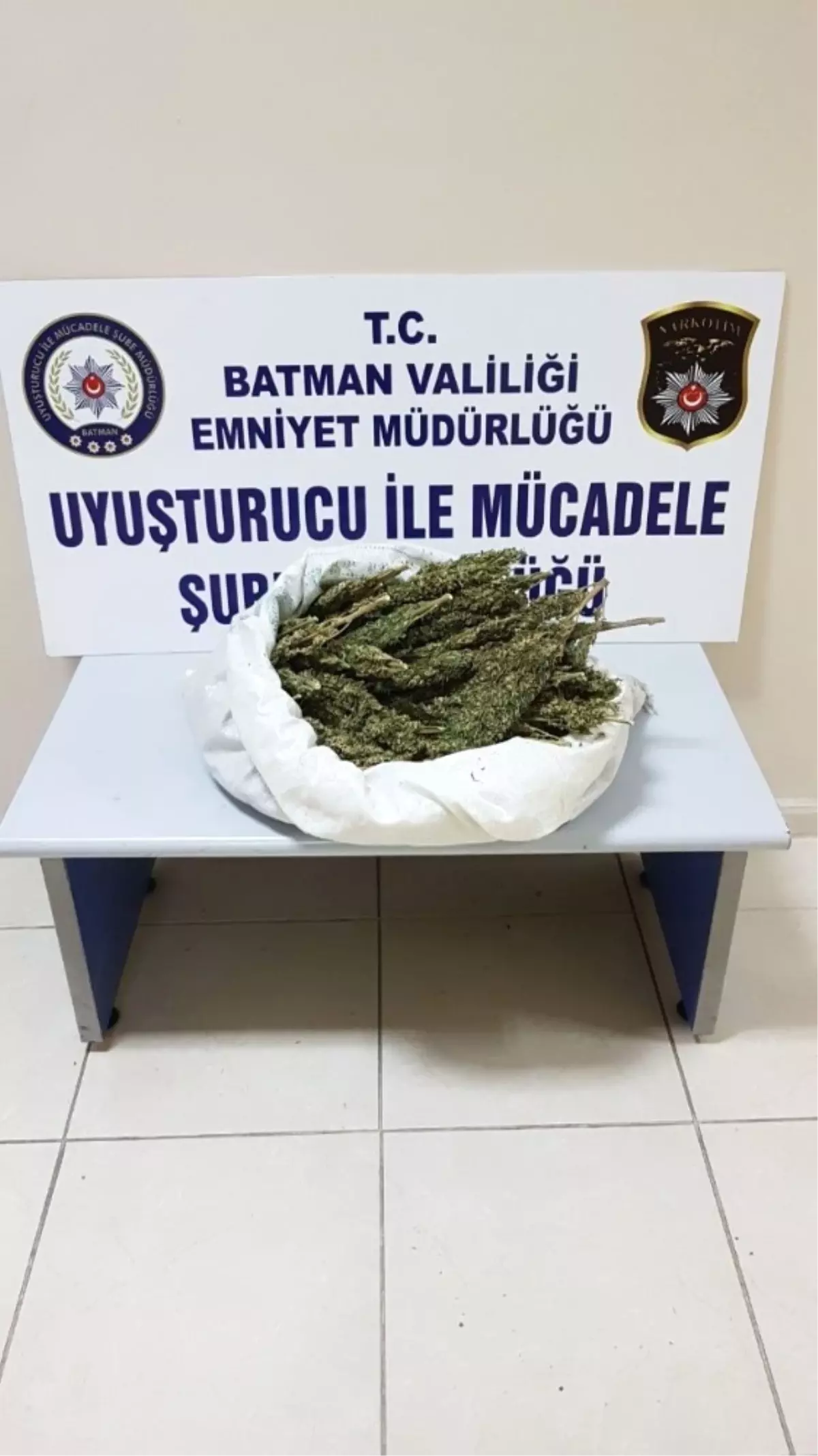 Batman\'da 1 Kilo 900 Gram Esrar Ele Geçirildi