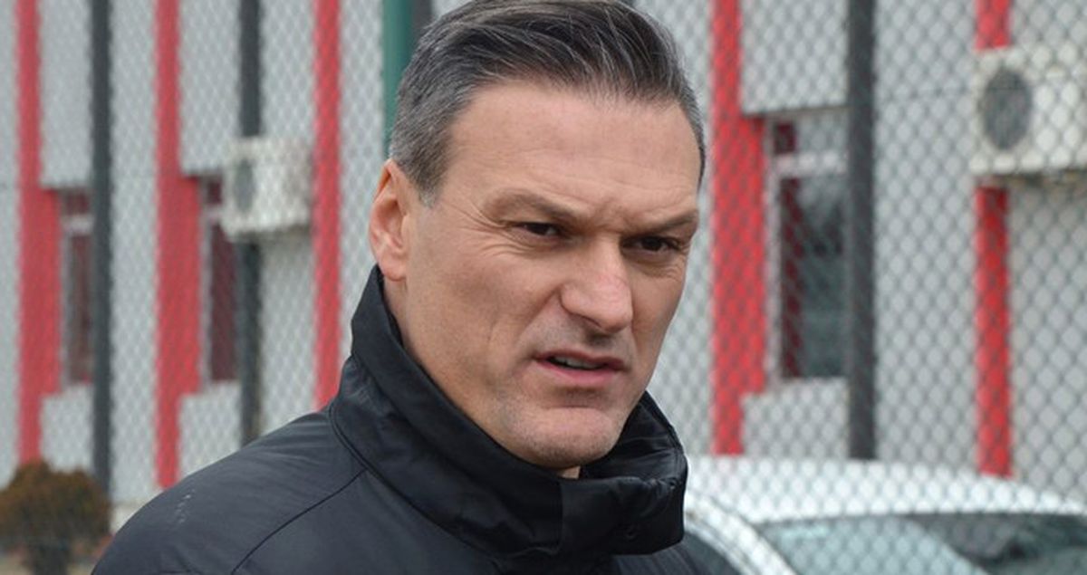 Denizlispor, 7 Maç İçin 300 Bin Lira İsteyen Alpay Özalan'dan Vazgeçti