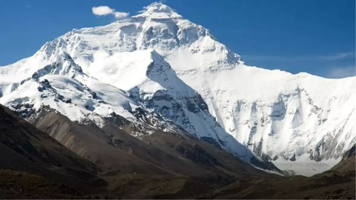 Everest Dağı\'nın Yüksekliği Yeniden Ölçülecek