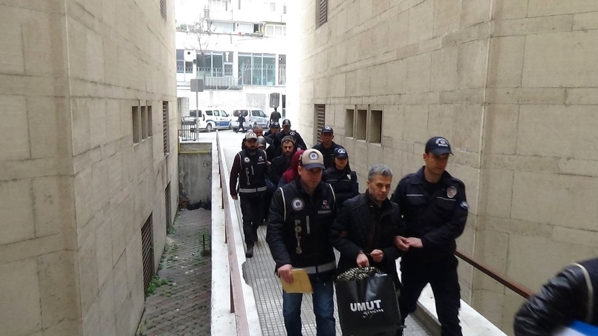 Fetö\'cü 7 Eski Diyanet Çalışanı Adliyeye Sevk Edildi