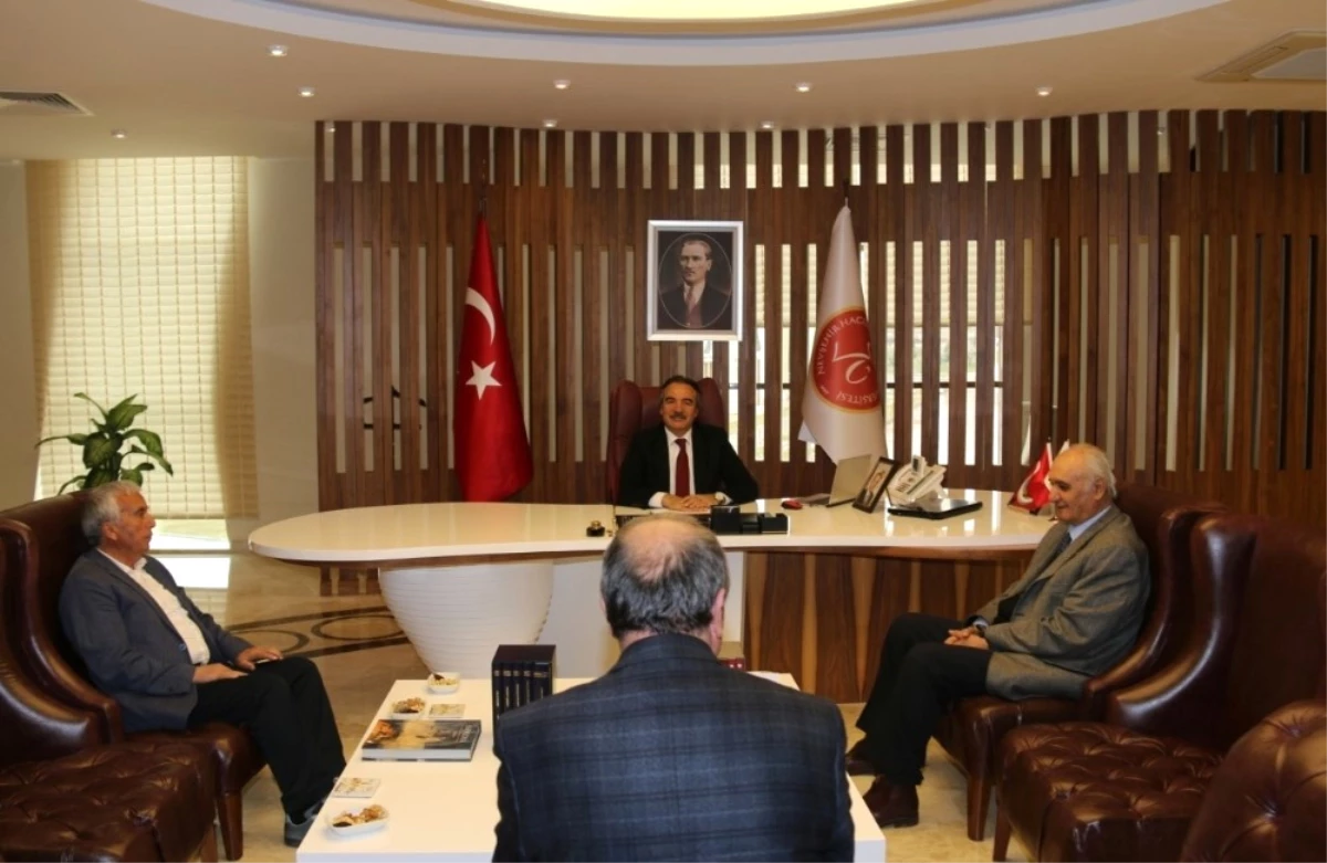 Hacıbektaş Belediye Başkanı Selmanpakoğlu, Rektör Bağlı\'yı Ziyaret Etti