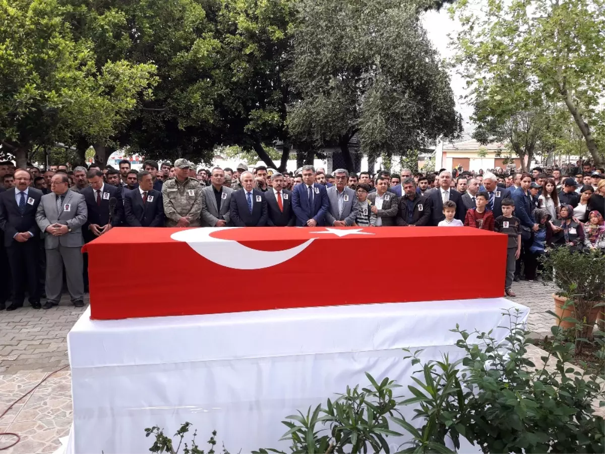 Hatay Şehidini Uğurladı