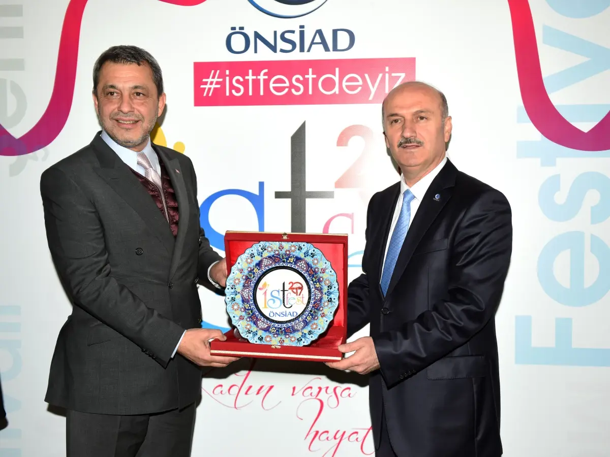 İstfest\'17 Tarihi Sirkeci Garı\'nda Açıldı