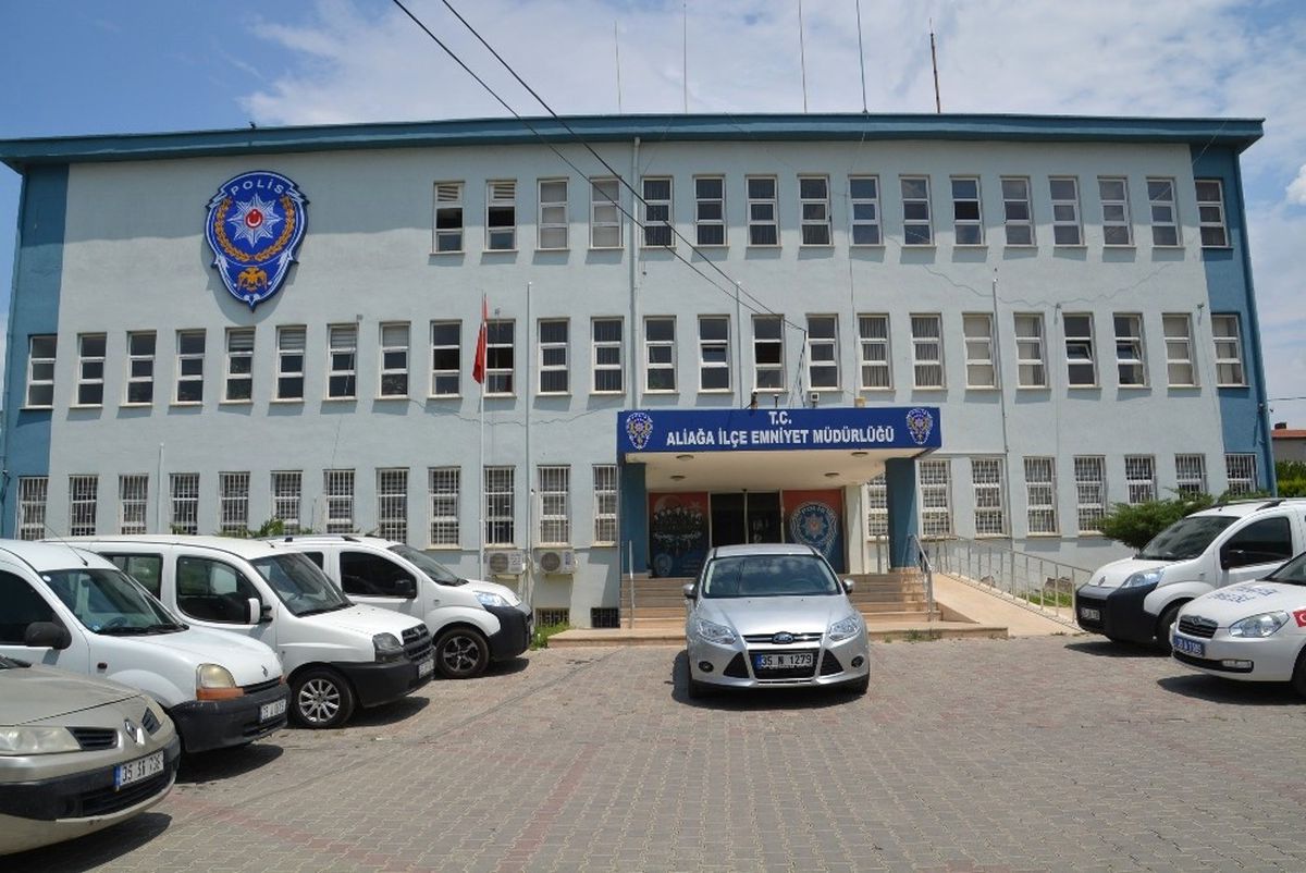 İzmir\'de Terör Operasyonu: 12 Kişi Gözaltına Alındı