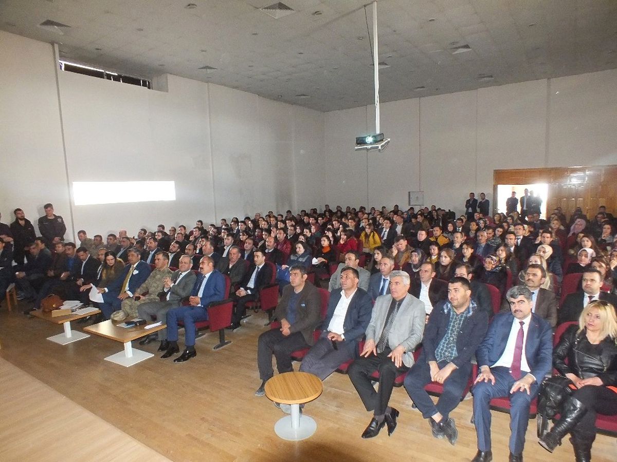 Malazgirt\'te \'Seçim\' Toplantısı