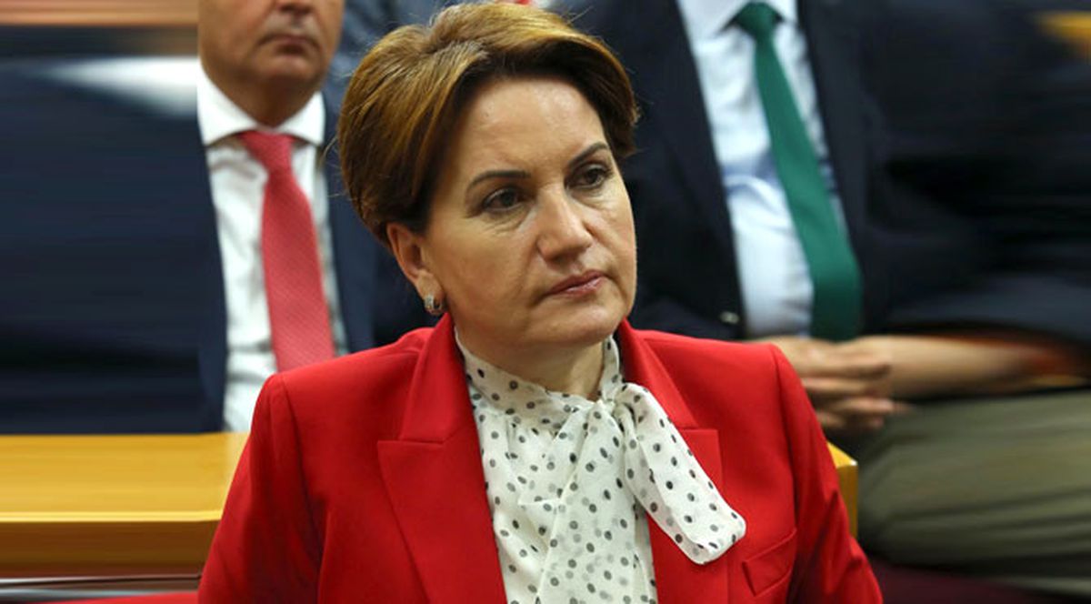 Akşener, Referandum Tahminini Açıklayıp Başbakan'a 'koltuk' İmasında Bulundu