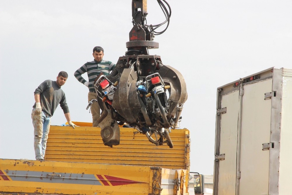 Trafikten Men Edilen Motosikletler Geri Dönüşüme Gönderildi