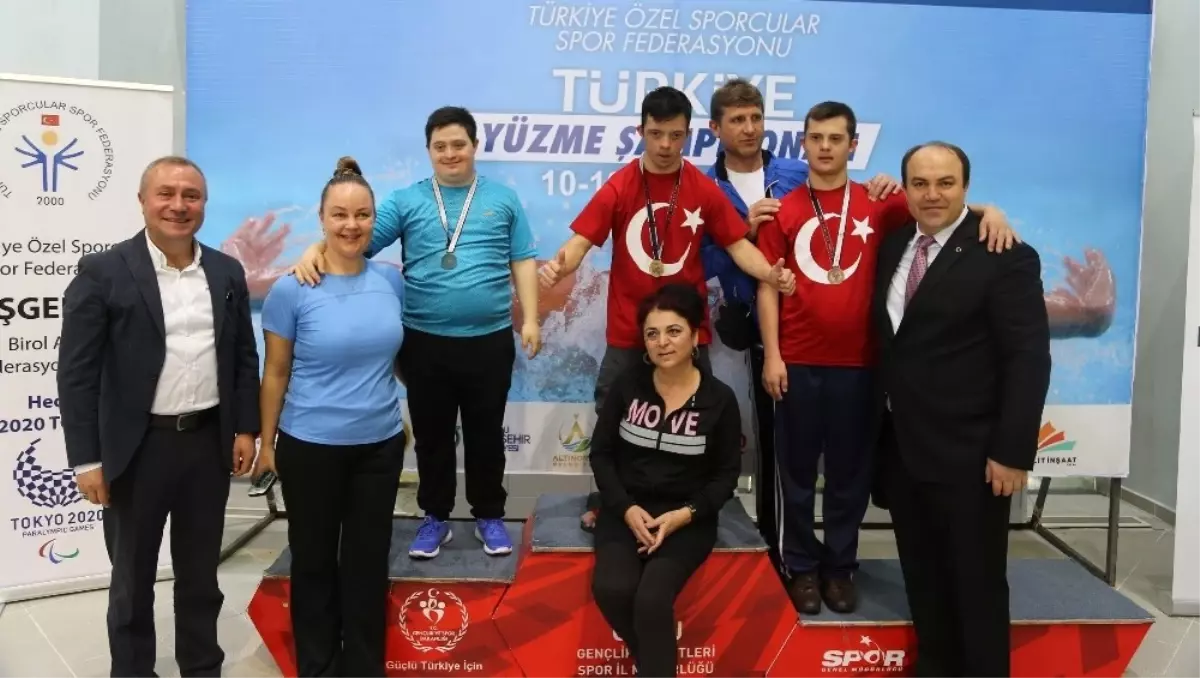 Özel Sporcular Yüzme Şampiyonası Sona Erdi