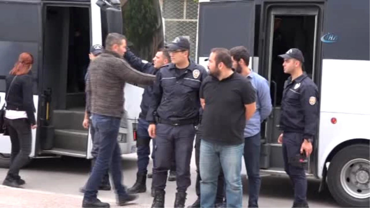 Polise Bombalı Saldırı Olayında Gözaltına Alınan 18 Kişi Adliyeye Sevk Edildi