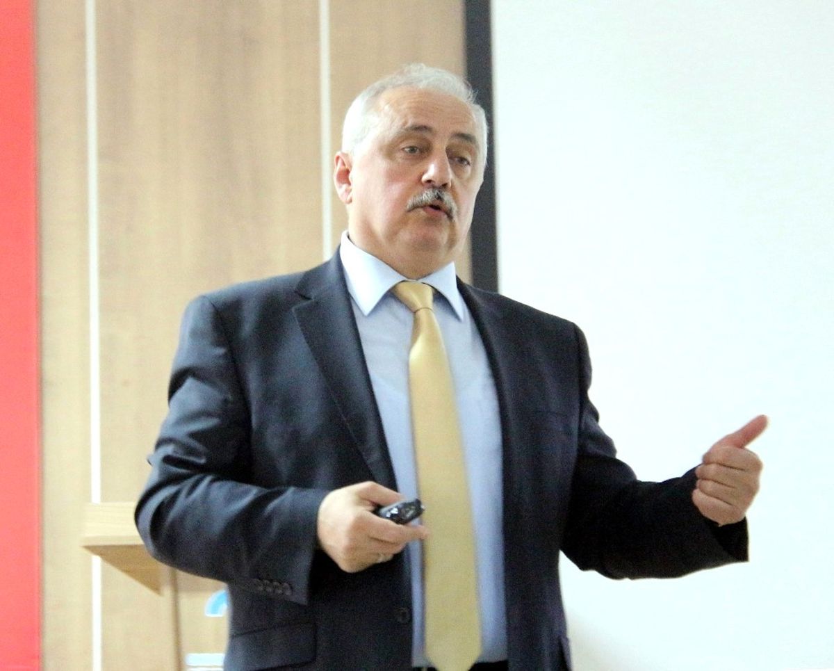 Prof. Dr. Yusuf Demir\'den \'Suya Bakış\' Konferansı