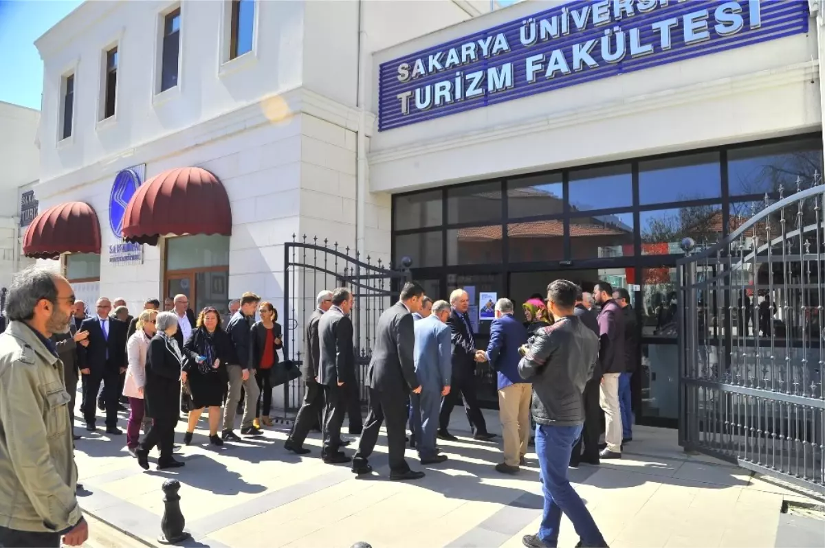 Sakarya Turizminin Dünü Bugünü ve Yarını\' Saü\'de Konuşuldu