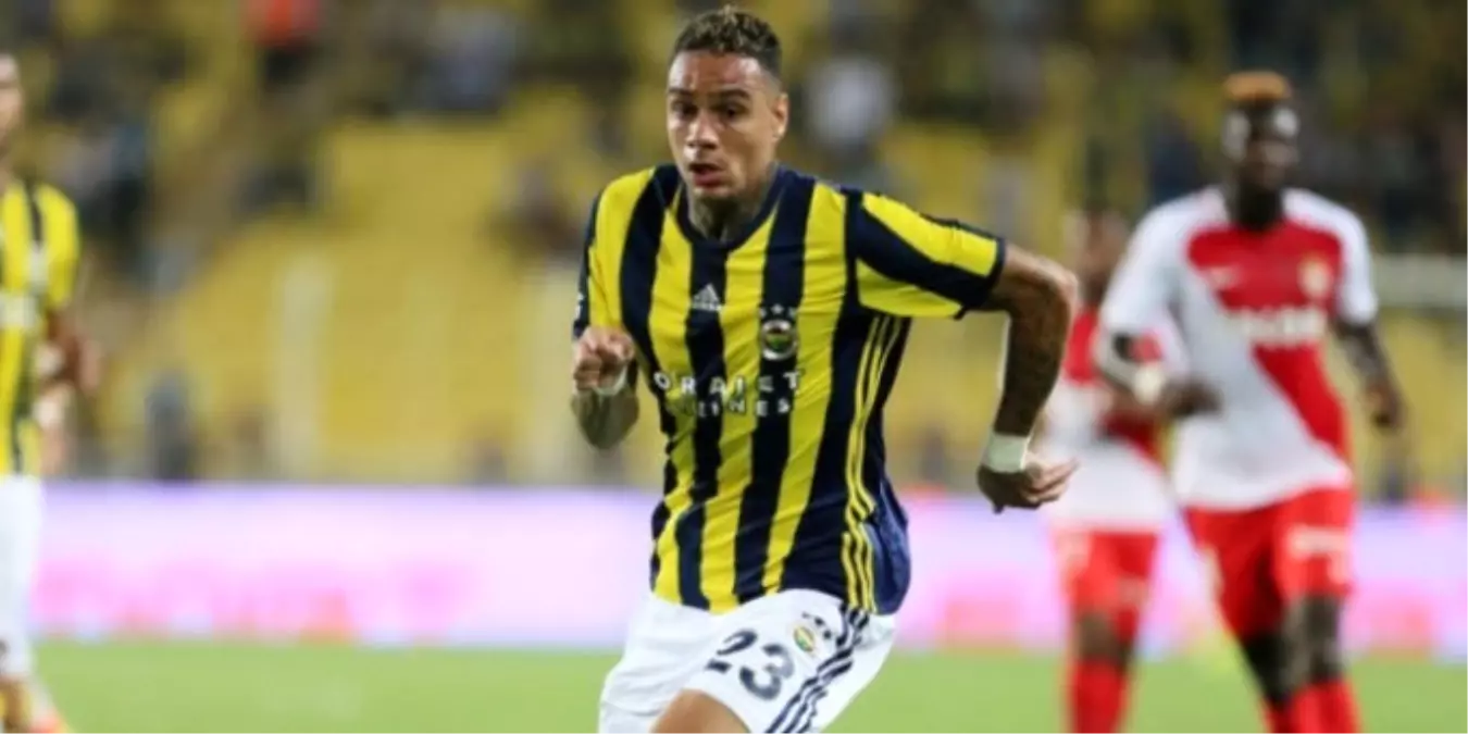 Van Der Wiel Menajerine Yalvardı!