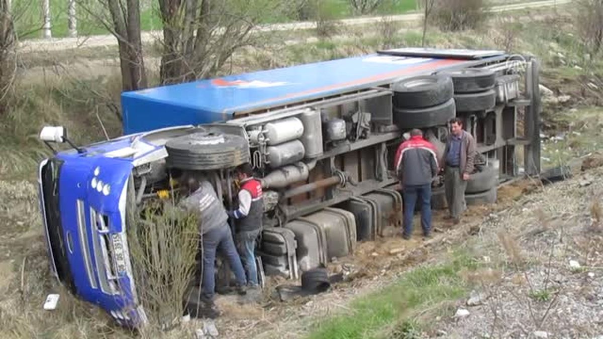 Afyonkarahisar\'da Trafik Kazası: 2 Yaralı