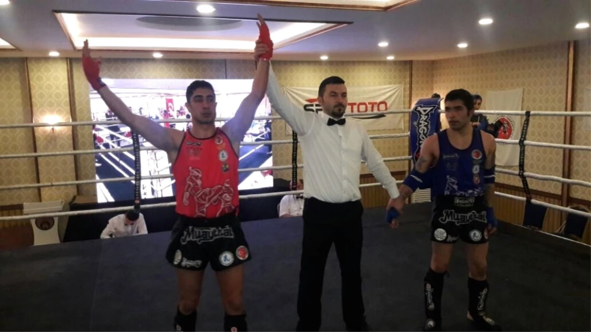 Aydın\'dan Muaythai\'de Üç Başarı Birden