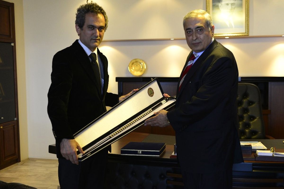 Beü\'den Karaciğer Nakli ve Organ Nakil Konferansı