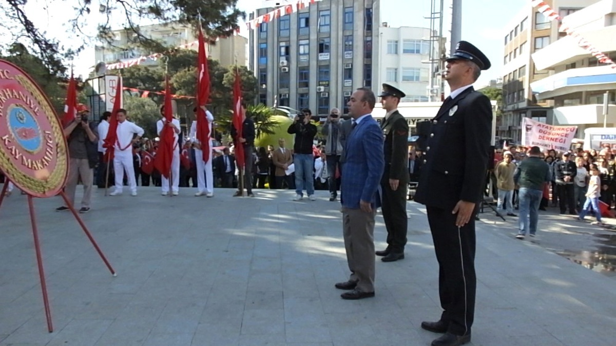 Burhaniye\'de Atatürk\'ün İlçeye Gelişi Kutlandı