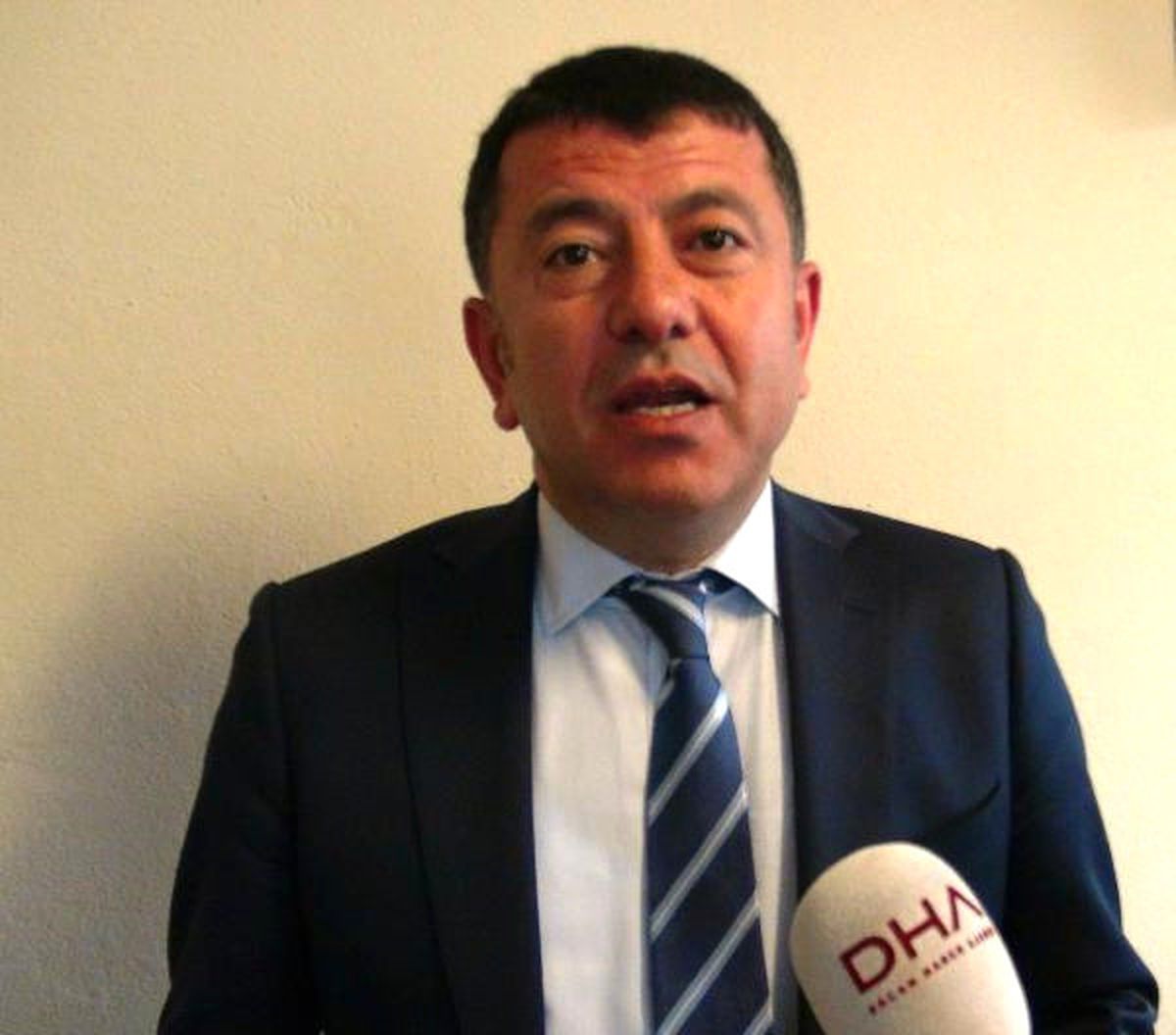 CHP\'li Ağbaba Malatya\'da \'Hayır\' Çalışması Yaptı, TOBB\'un İlanına Tepki Gösterdi