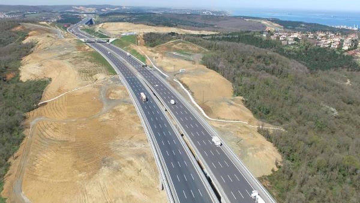 Dha İstanbul - (Havadan Görüntülerle) Kuzey Çevre Otoyolu\'na Viyadük Bakımı