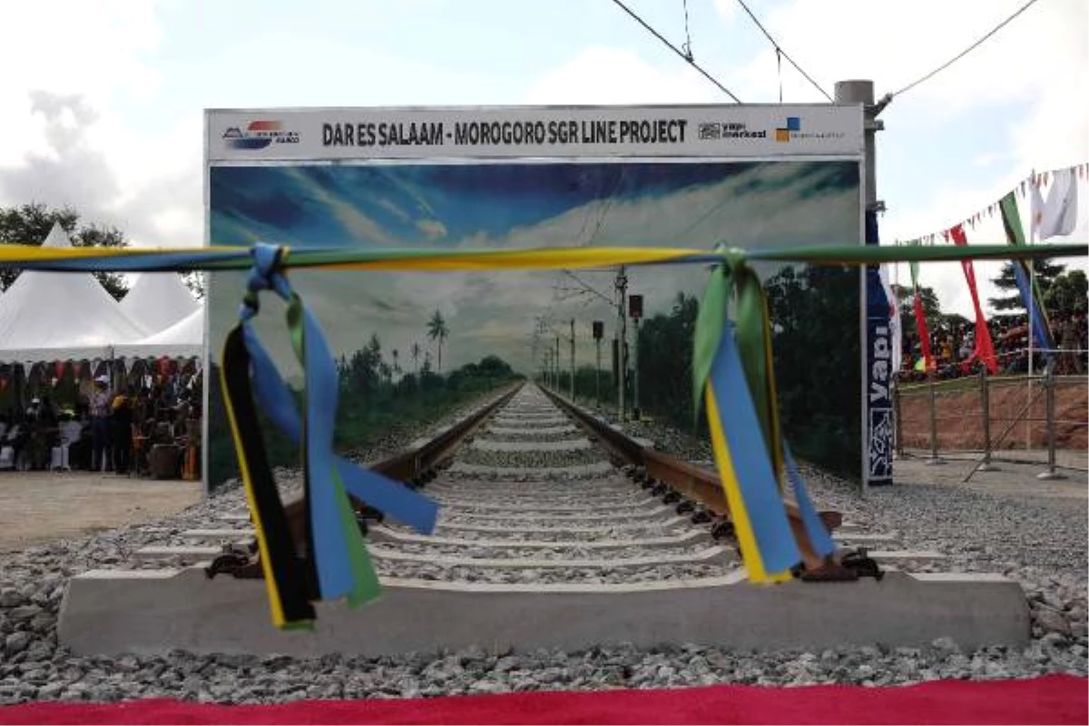 Doğu Afrika\'nın En Hızlı Treni İçin 1.1 Milyar Dolarlık Projenin Temeli Atıldı