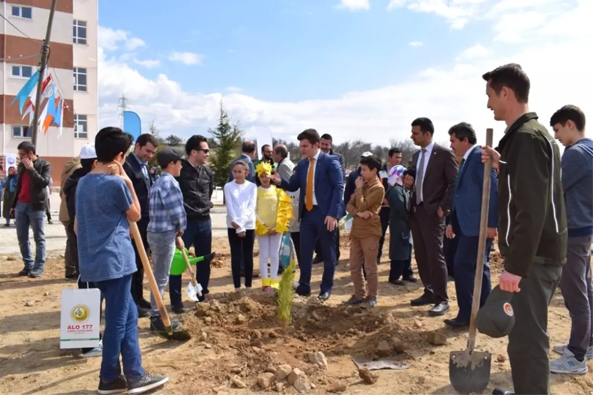 Doğubayazıt\'ta "Okulum Yeşilleniyor Projesi"