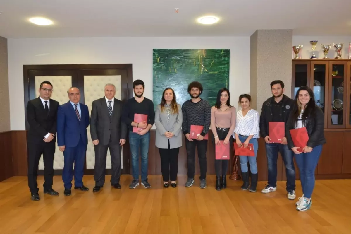 Düzce Üniversitesi Öğrencilerine Bronz Cankurtaranlık Kursu Düzenledi