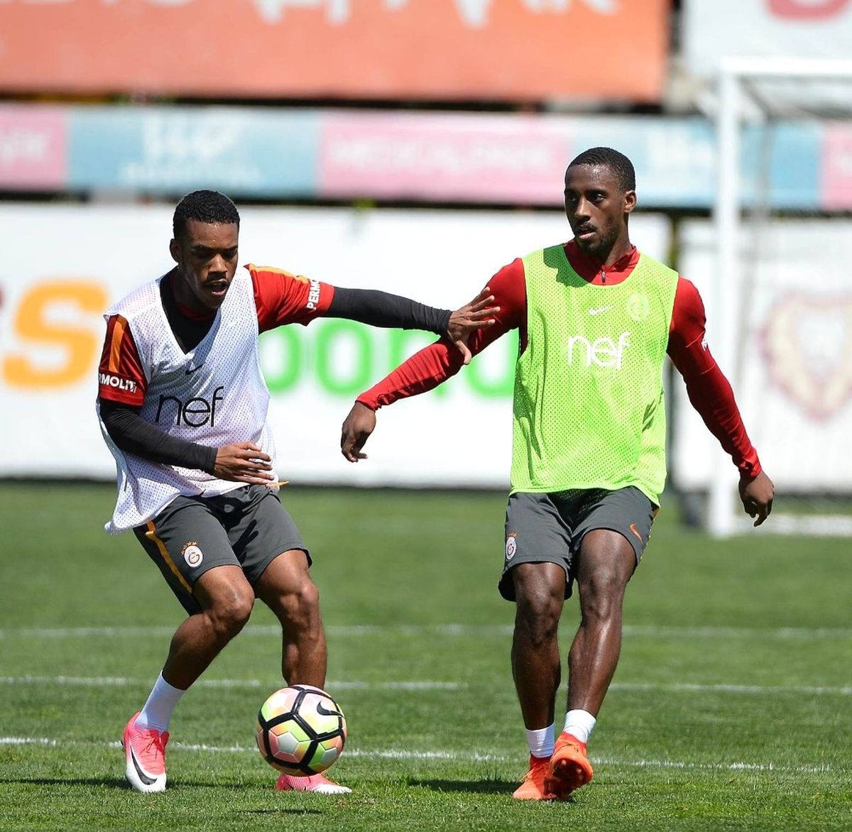 Galatasaray\'da Derbi Hazırlıkları Sürüyor
