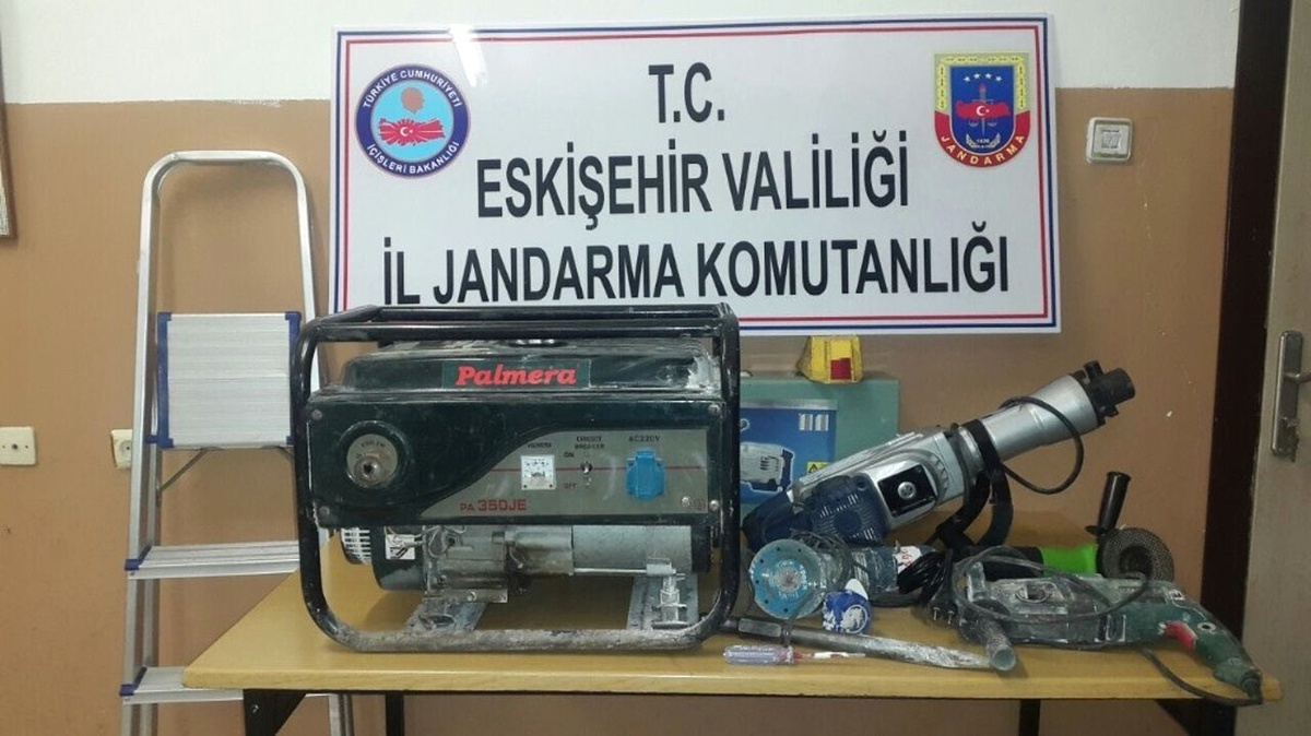 Jandarmadan Kaçak Kazı Operasyonu, 4 Gözaltı