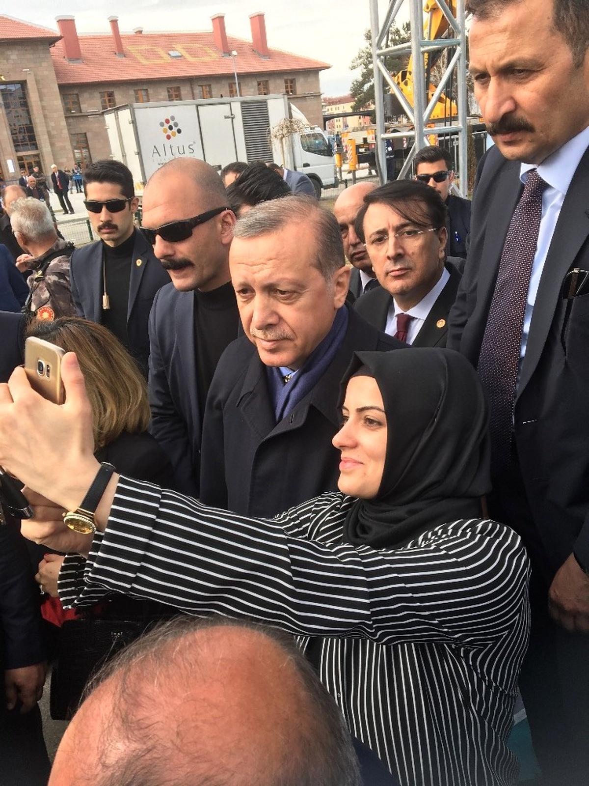 Osmanlı Ocakları Kadın Kolları Başkanından Erdoğan\'a Destek