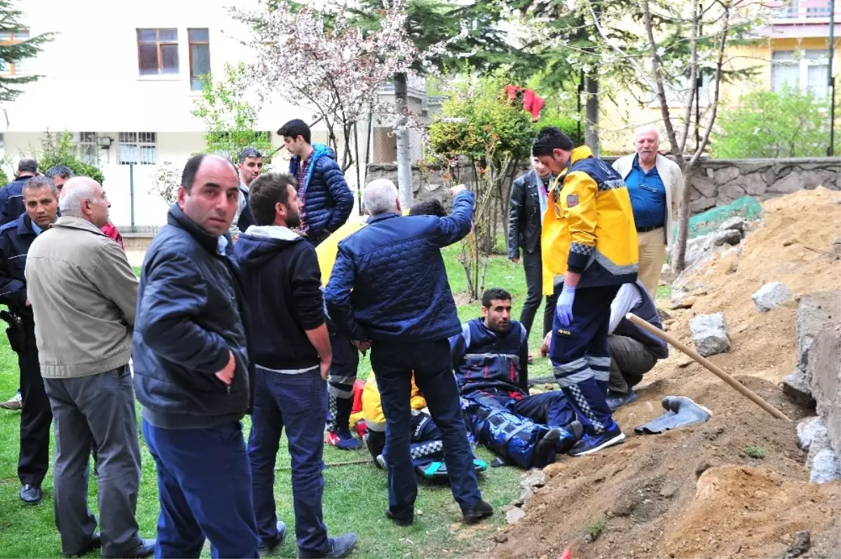 Göçük Altında Kalan Iraklı İşçiyi İtfaiye Kurtardı