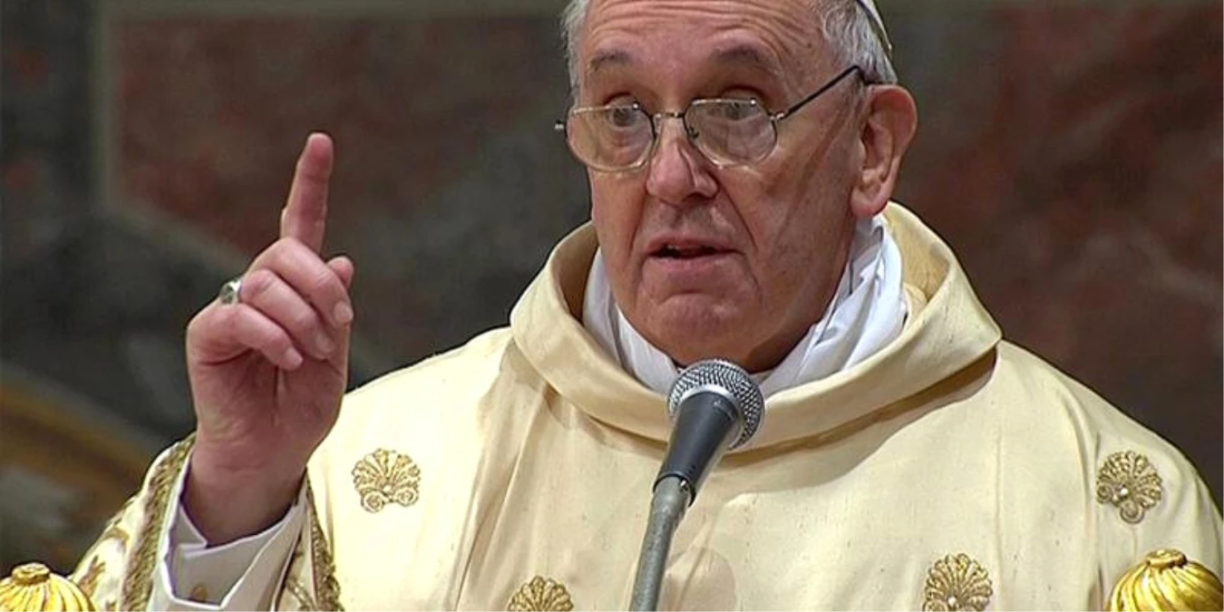 Papa: Dünya, Silah Tüccarlarına Diz Çöktü