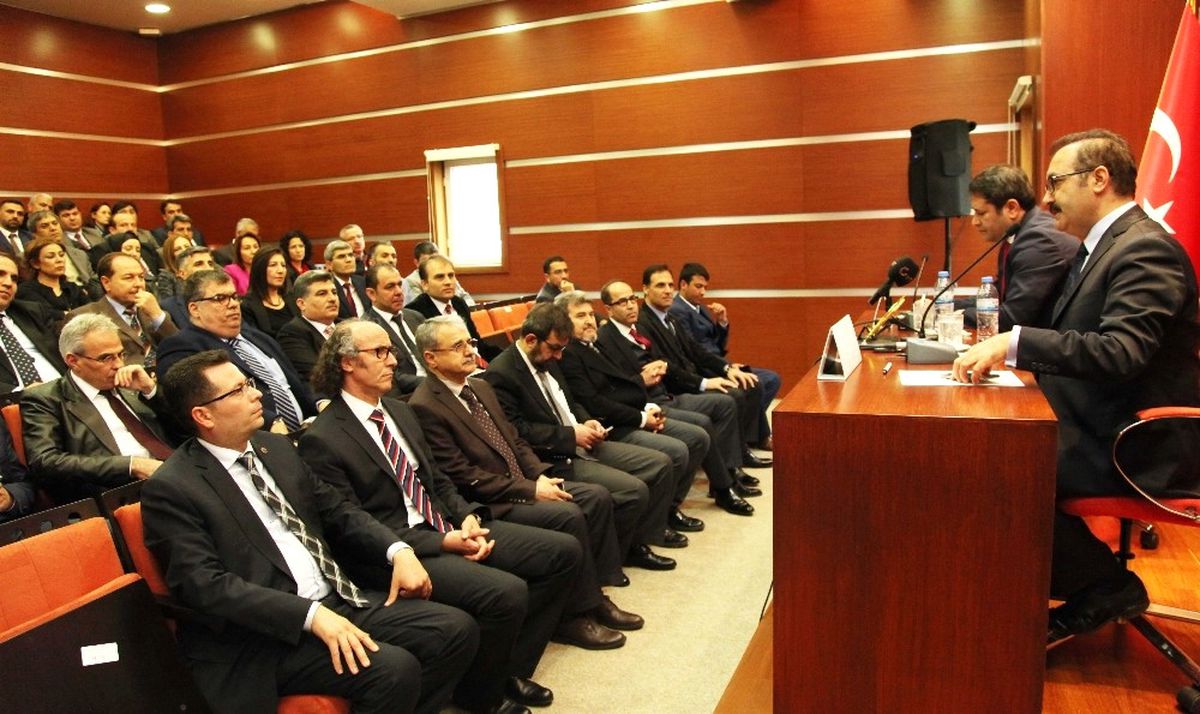 AB Bakan Yardımcısı Şahin Gaün\'lü Akademisyenlerle Buluştu