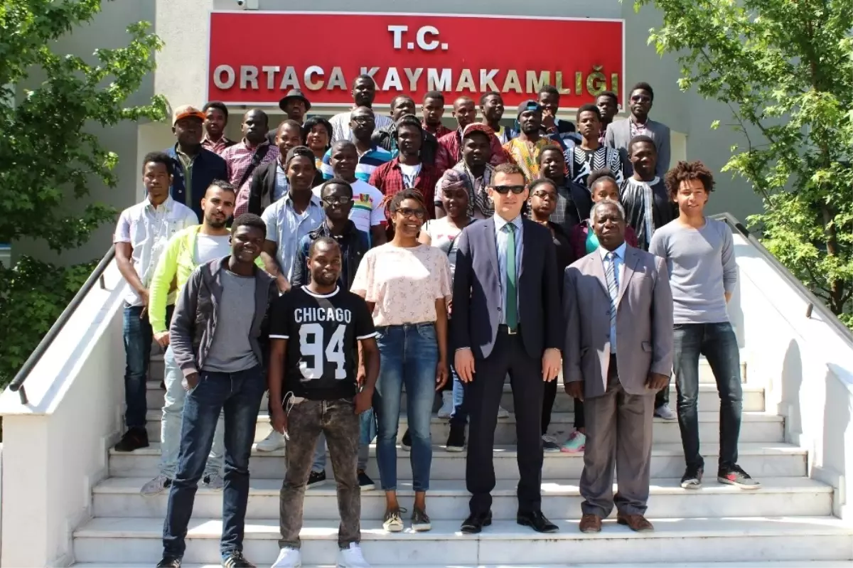 Afrikalı Öğrencilerden Ortaca Ziyareti