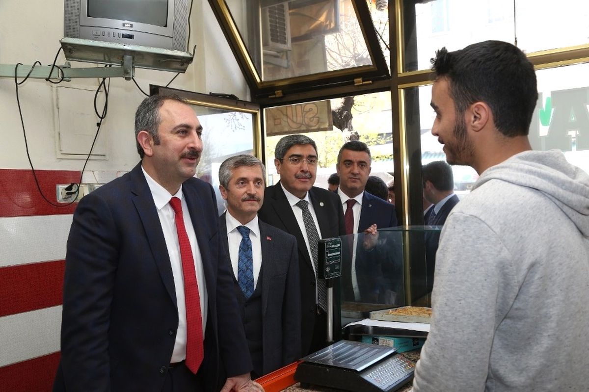 Ak Partili Gül\'den Referandum Değerlendirmesi