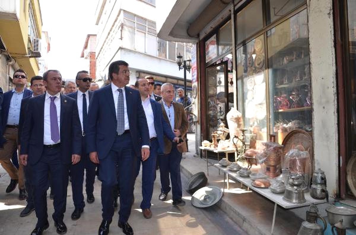 Bakan Zeybekci: Pazartesi Rusya\'ya Gidip Yasakları Gözden Geçireceğiz